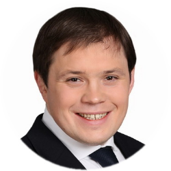 Модератор - Денис Бугай, Президент Асоціації правників України, партнер VB PARTNERS onerror=