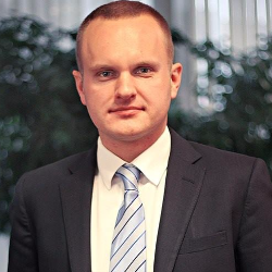 Андрій Бурлуцький onerror=