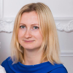 Юлія Жуланова  onerror=