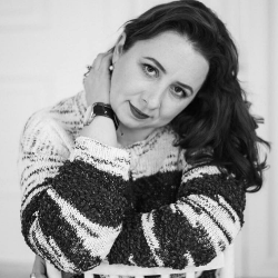 Марія Попова onerror=