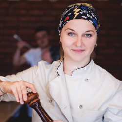 Елена Жаботинская onerror=